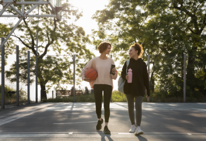 Yeşillikler içinde yürüyüş yolları